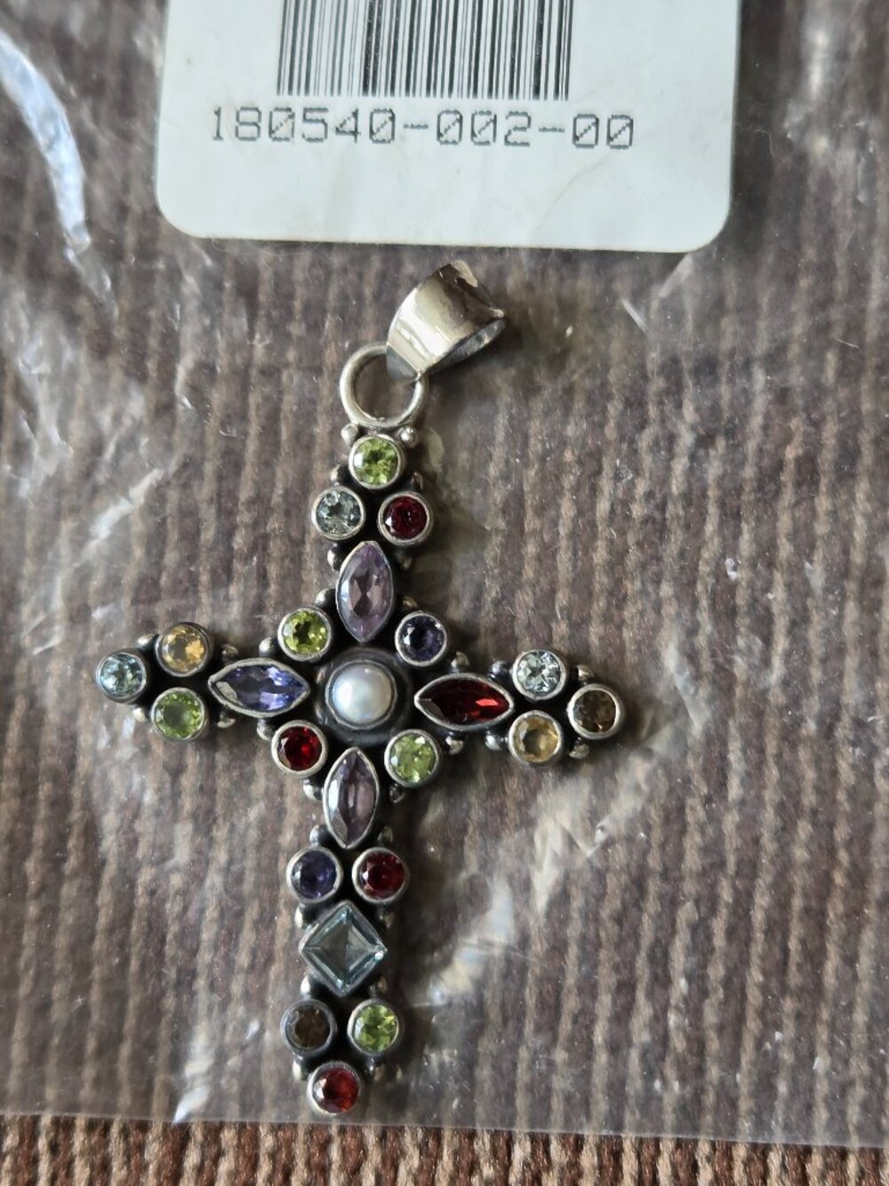 Sterling silver cross pendant